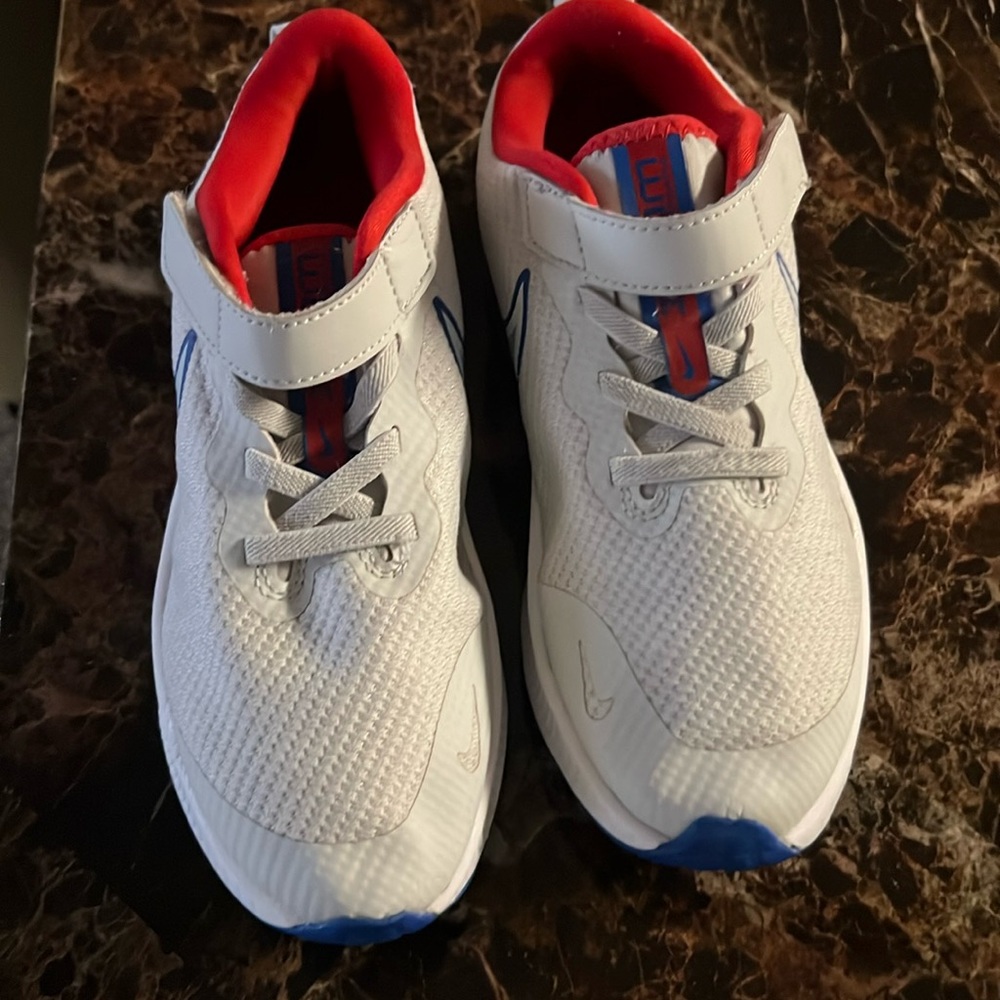 NIKE AIR ZOOM ARCADIA